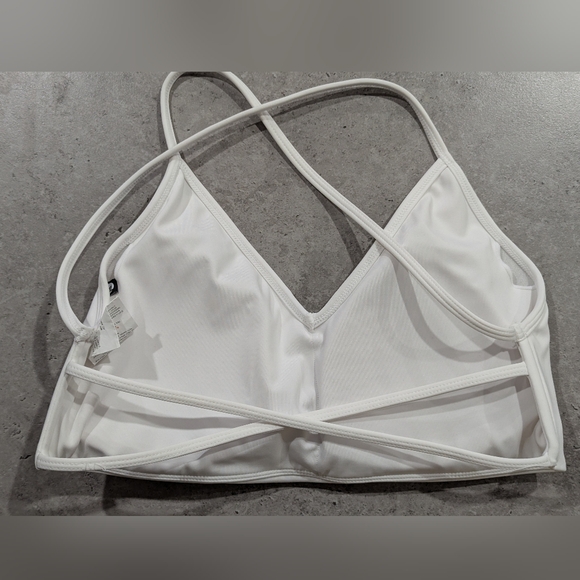 AYBL - Essential Cross Back Sports Bra - Picture 5 of 6